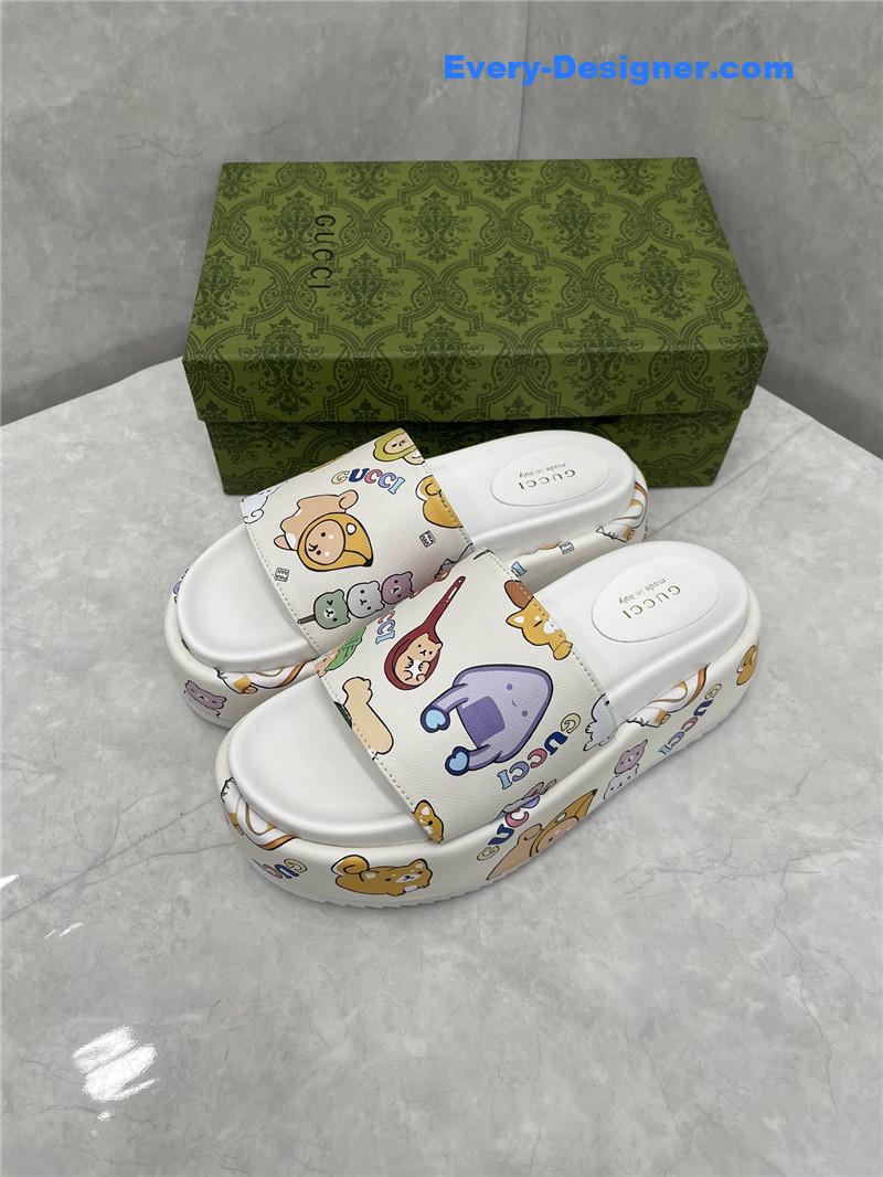 Gucci new animal graffiti platform slippers