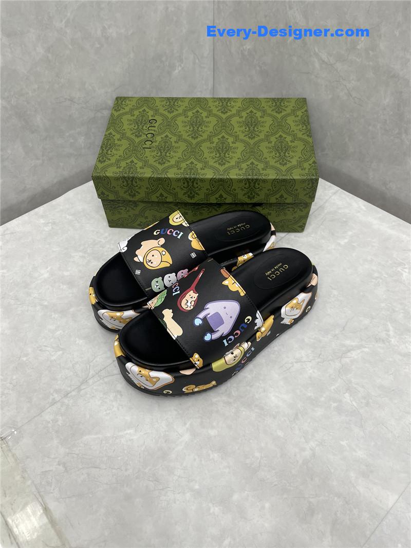 Gucci new animal graffiti platform slippers