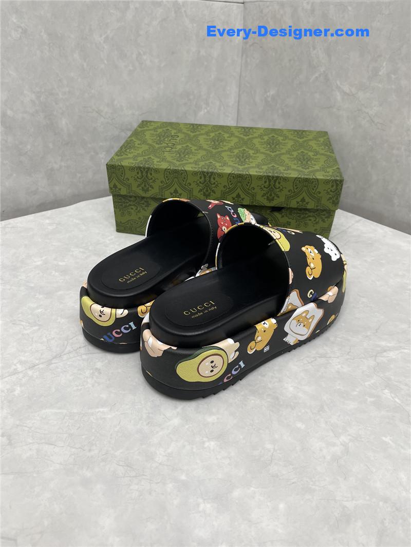 Gucci new animal graffiti platform slippers