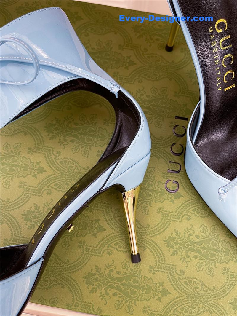 Gvc*1 metal heel pointed sandals