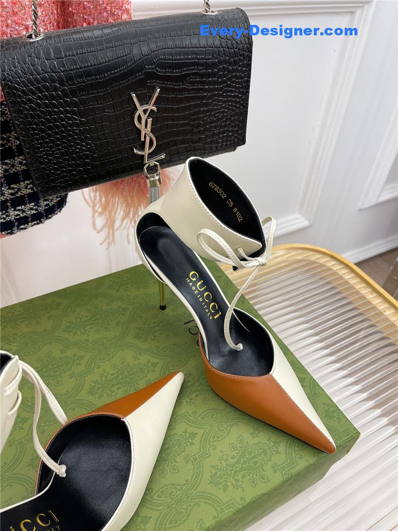 Gvc*1 metal heel pointed sandals