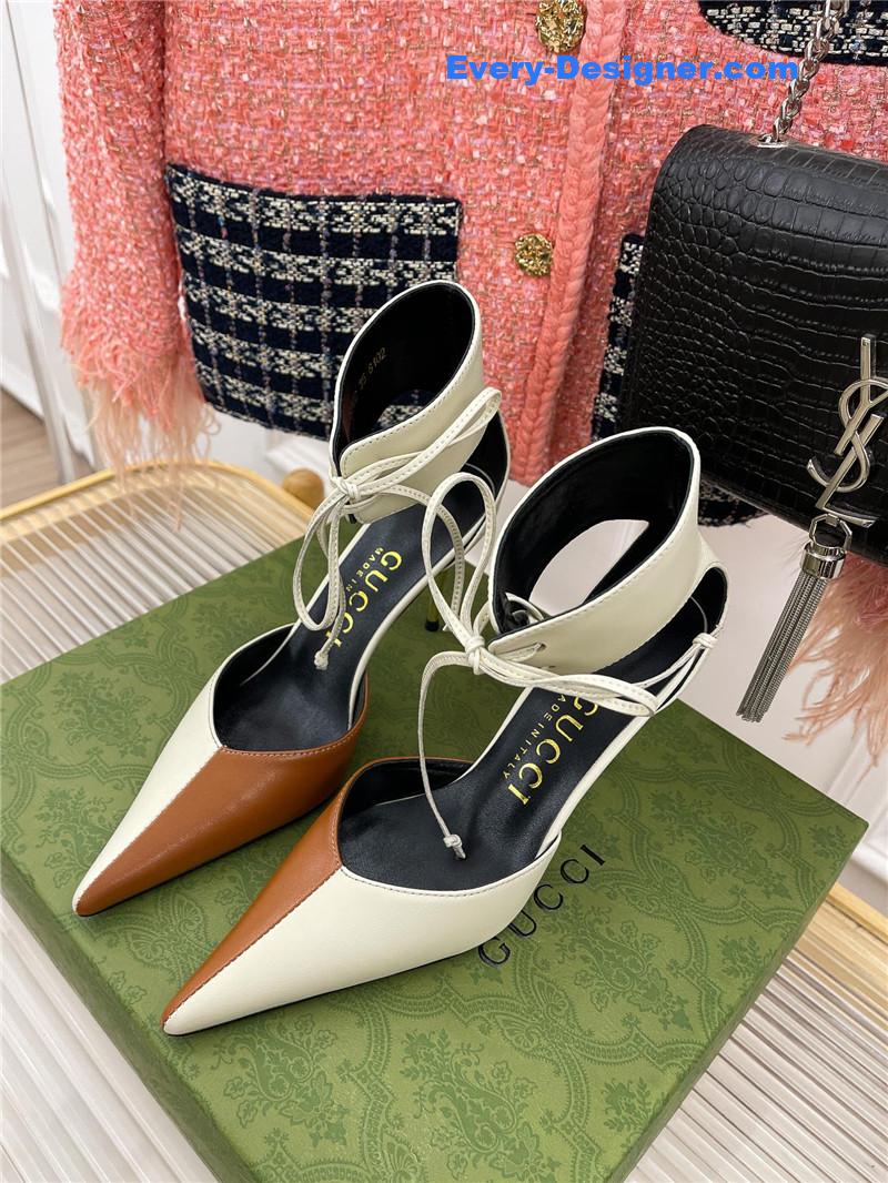 Gvc*1 metal heel pointed sandals