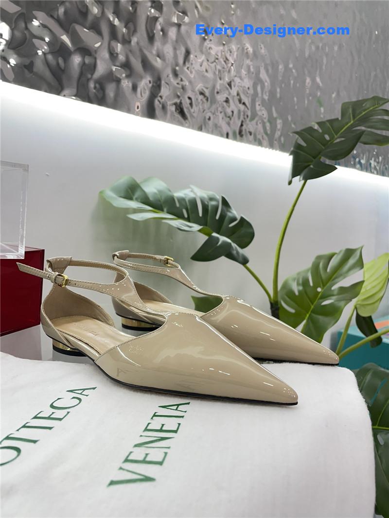 b0tt*ga Ven*ta new pointed shoes