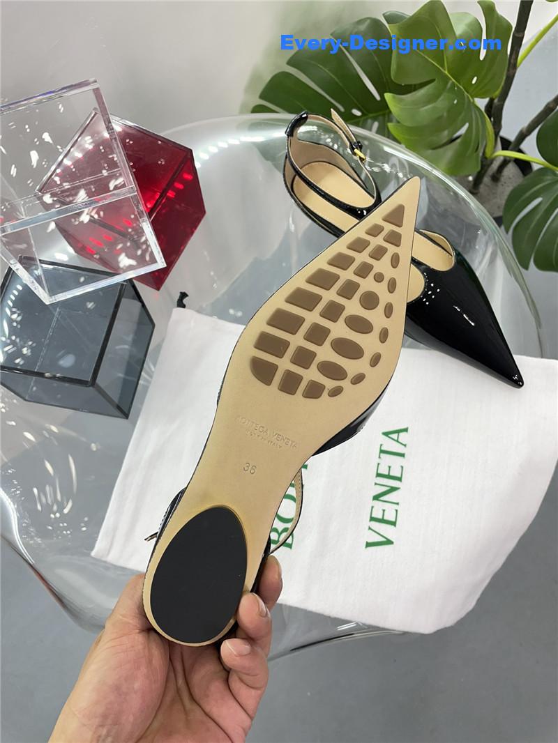 b0tt*ga Ven*ta new pointed shoes