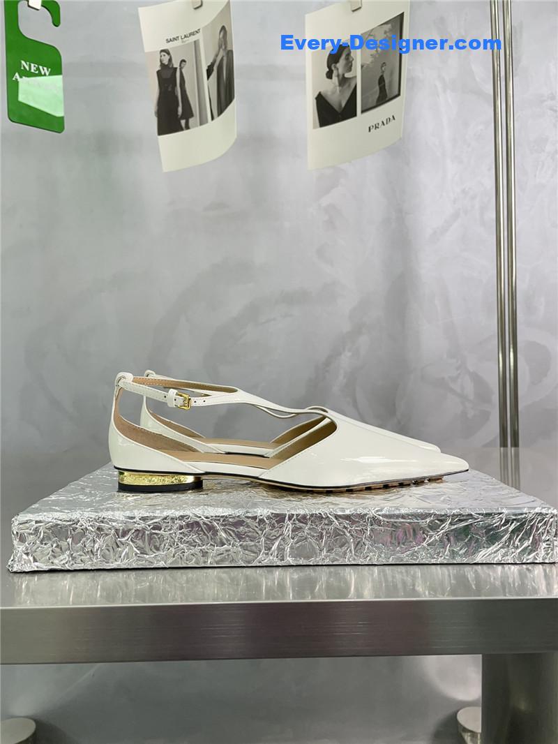 b0tt*ga Ven*ta new pointed shoes