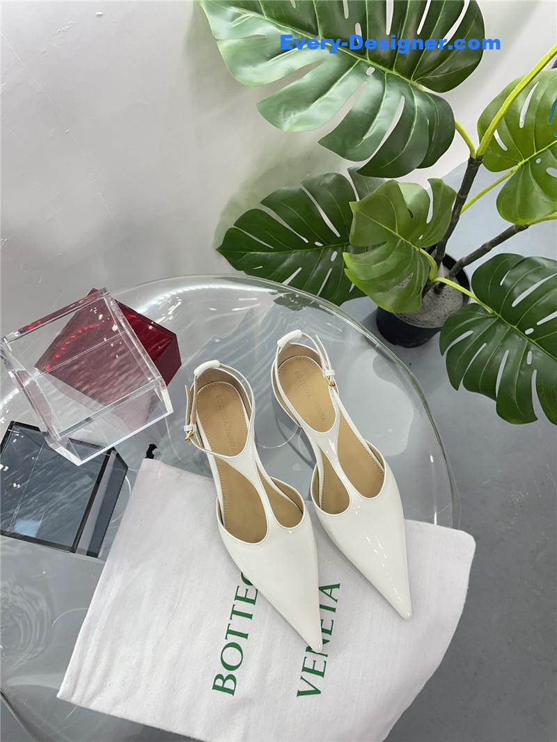 Bottega Veneta new pointed shoes