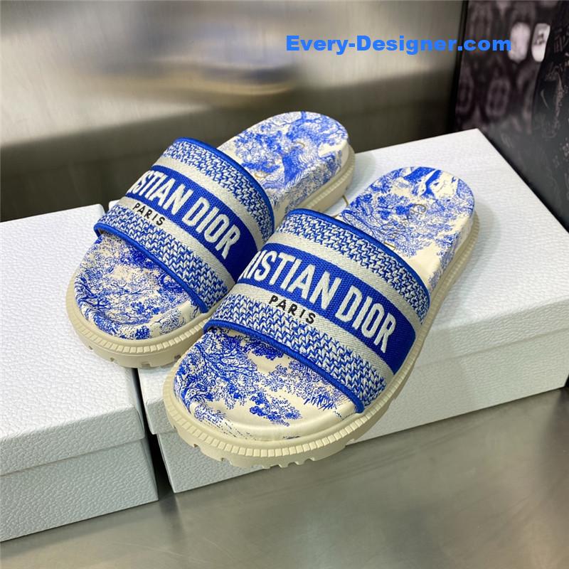 CC classic ballet shoes