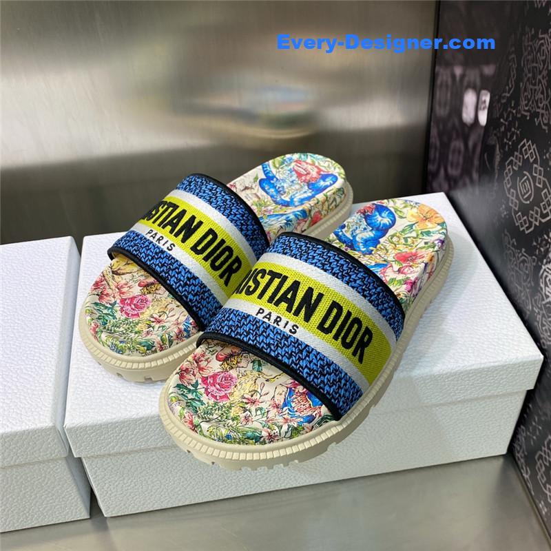 D10r platform jelly color women’s sandals