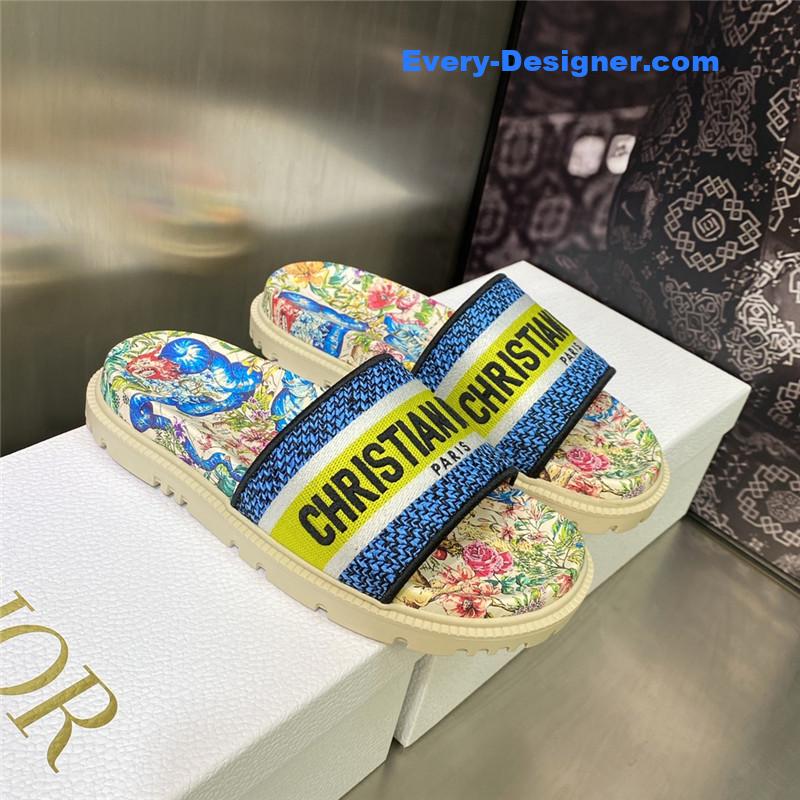 D10r platform jelly color women’s sandals