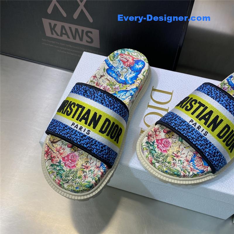 D10r platform jelly color women’s sandals