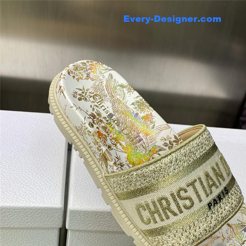 D10r platform jelly color women’s sandals