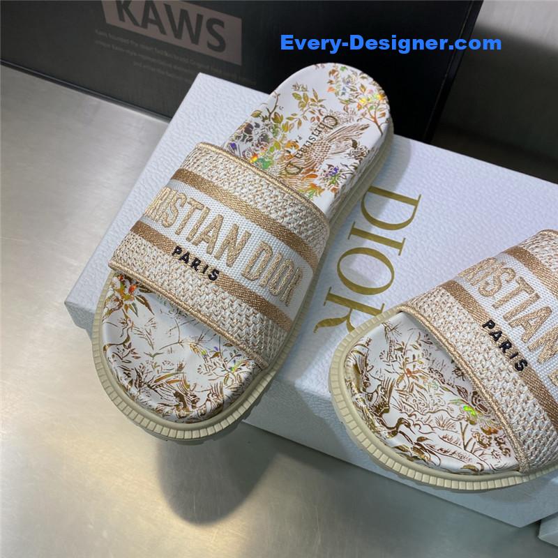 D10r platform jelly color women’s sandals