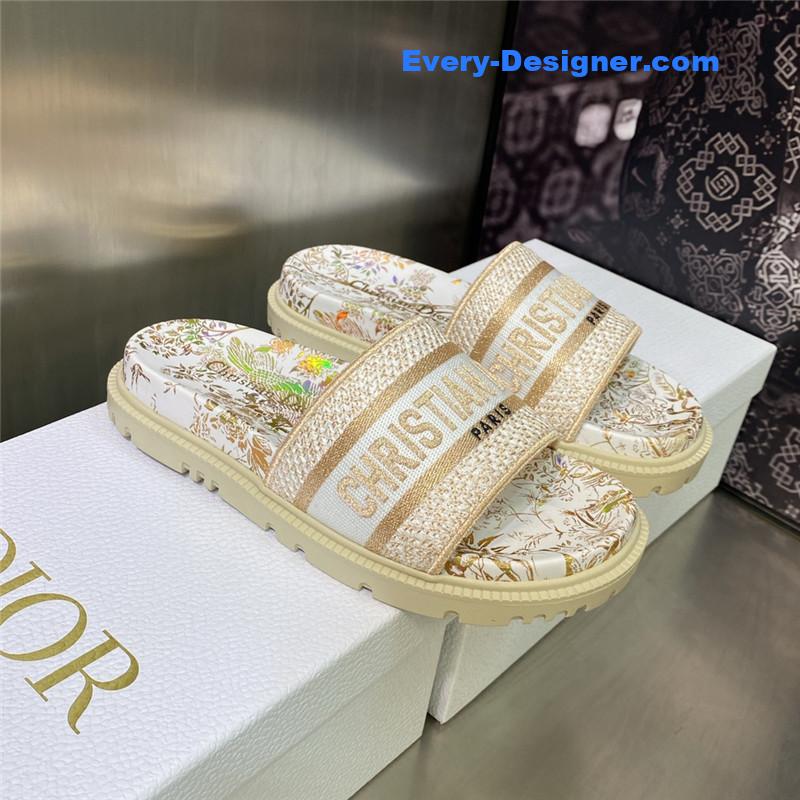 D10r platform jelly color women’s sandals