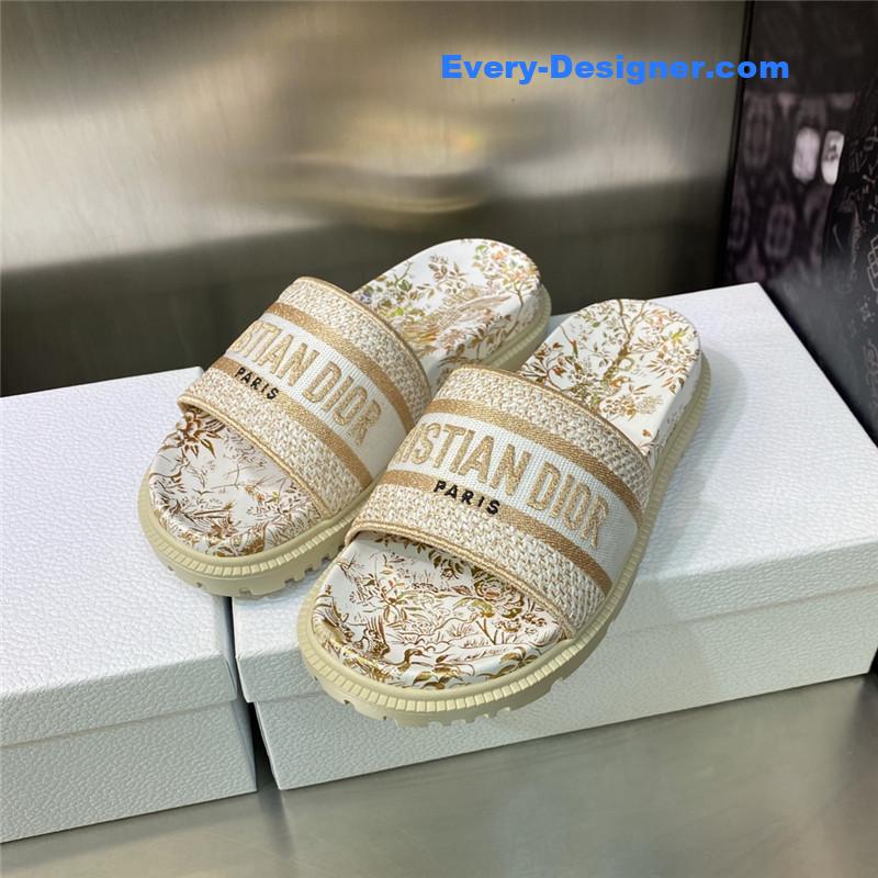 D10r platform jelly color women’s sandals