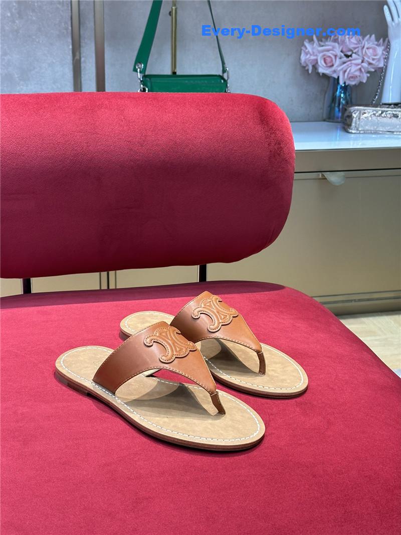 Ce1i*e arc de triomphe flip flops in leather