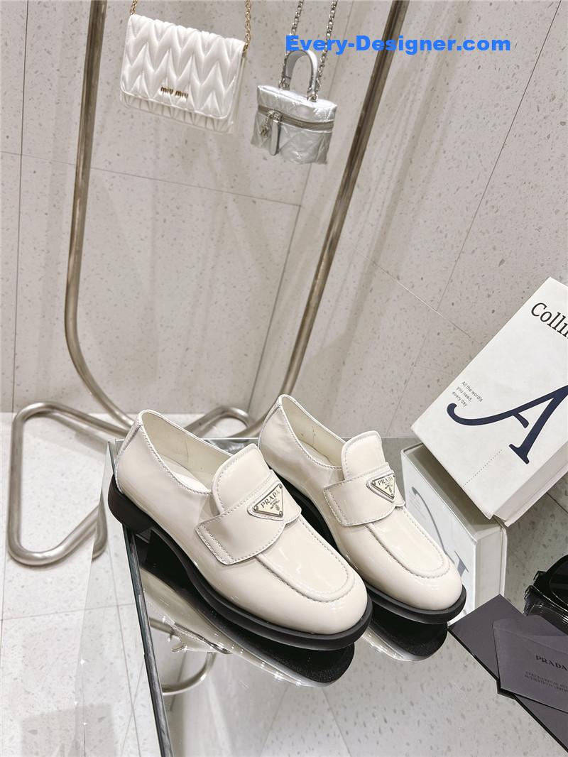 Pra*a patent leather loafers