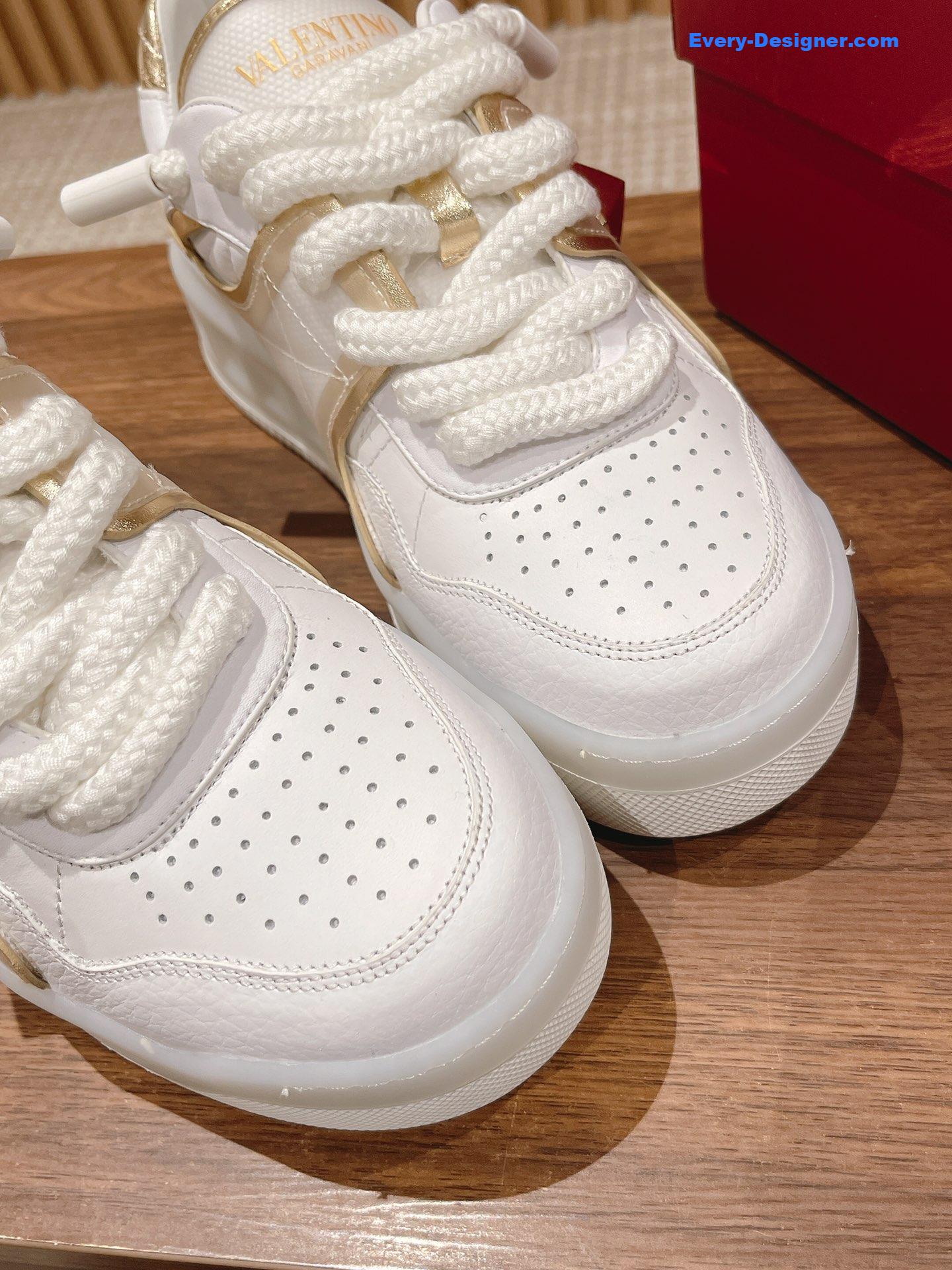 Va1e*ntin0 studded one stud low top sneakers