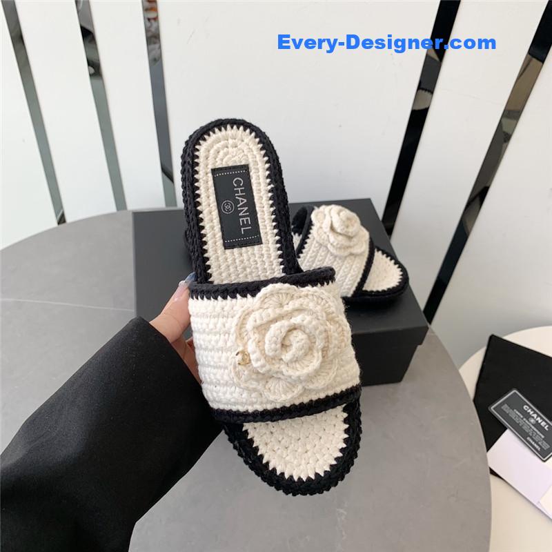 CC crochet honey slippers