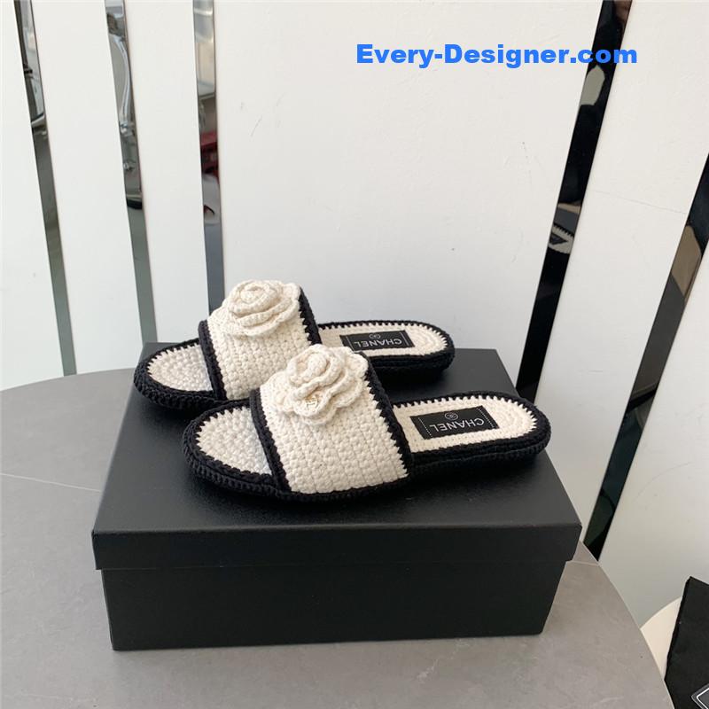 CC crochet honey slippers