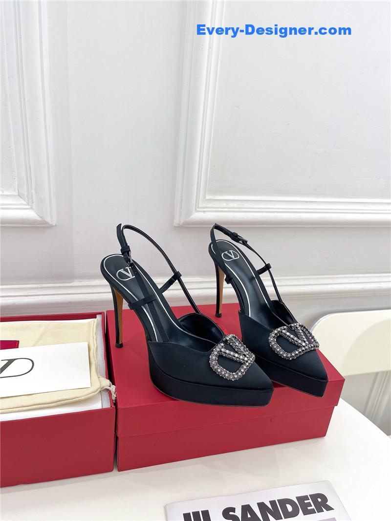 valentino V buckle platform pumps