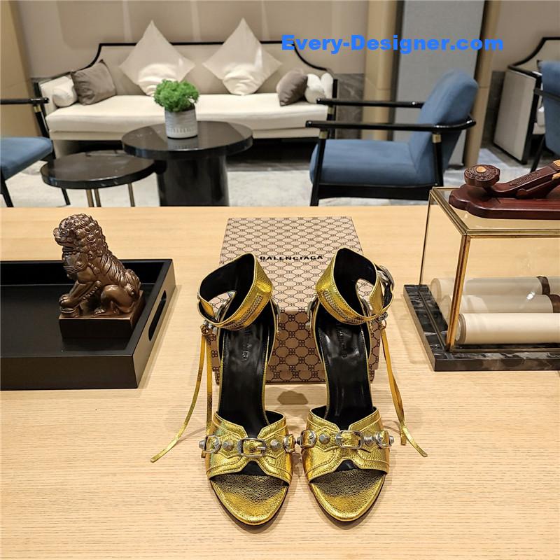 Ba1en*iaga studded fishmouth sandals