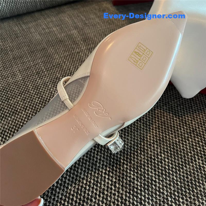 Roger vivier new side drill buckle high heels