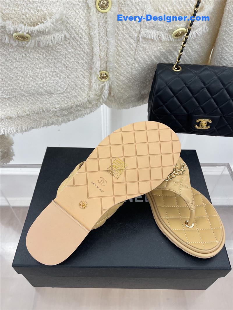 CC rhombus CC logo chain buckle flat slippers