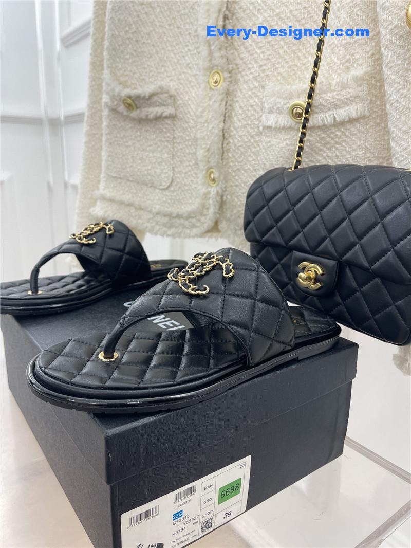 CC rhombus CC logo chain buckle flat slippers