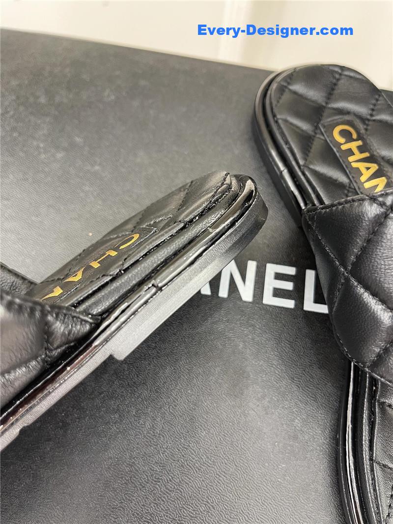 CC rhombus CC logo chain buckle flat slippers