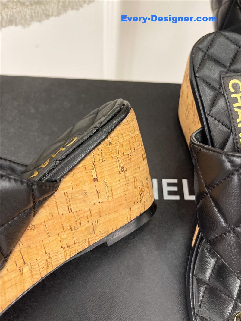 CC rhombus CC logo chain buckle slippers