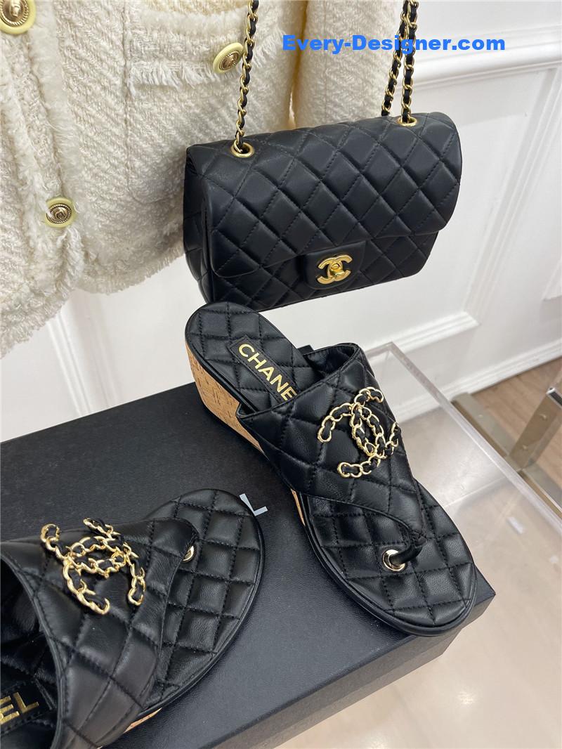 CC rhombus CC logo chain buckle slippers