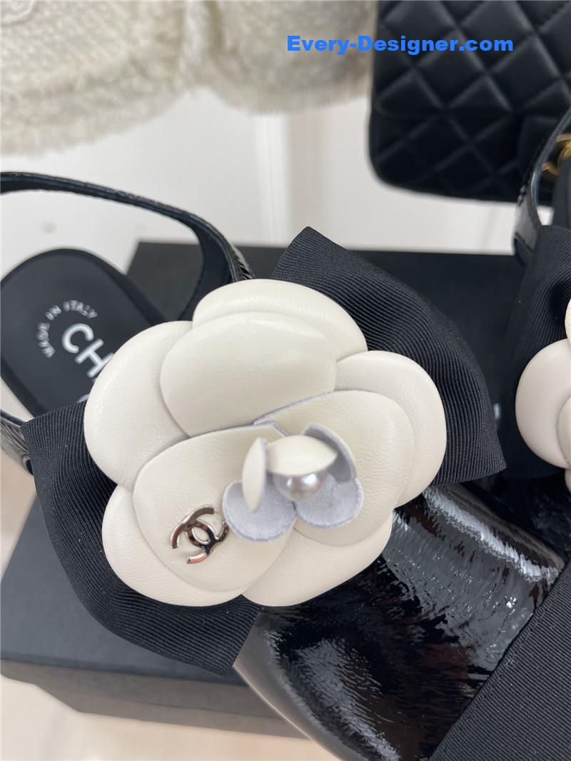 CC camellia bow chunky heel sandals