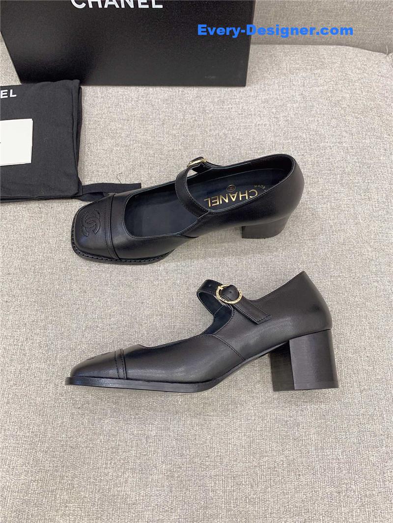 CC new thick heel square toe shoes