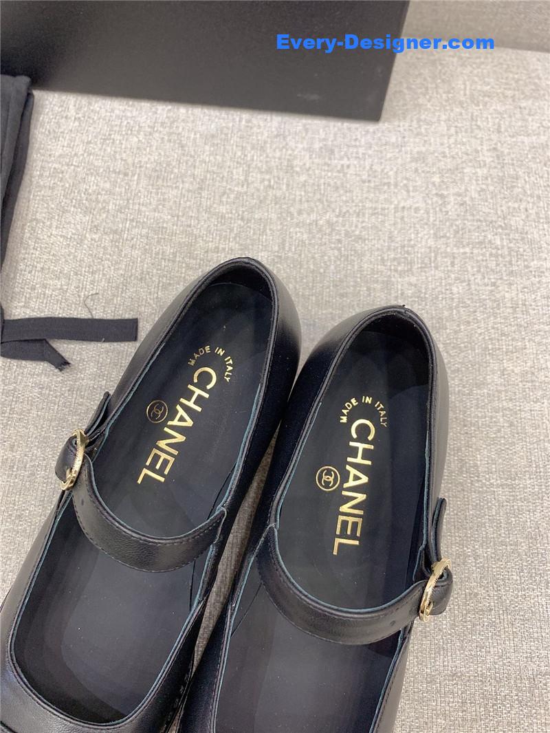 CC new thick heel square toe shoes