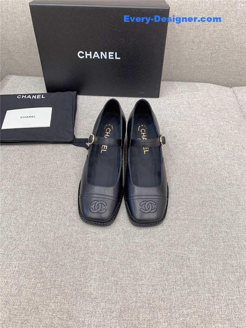 CC new thick heel square toe shoes