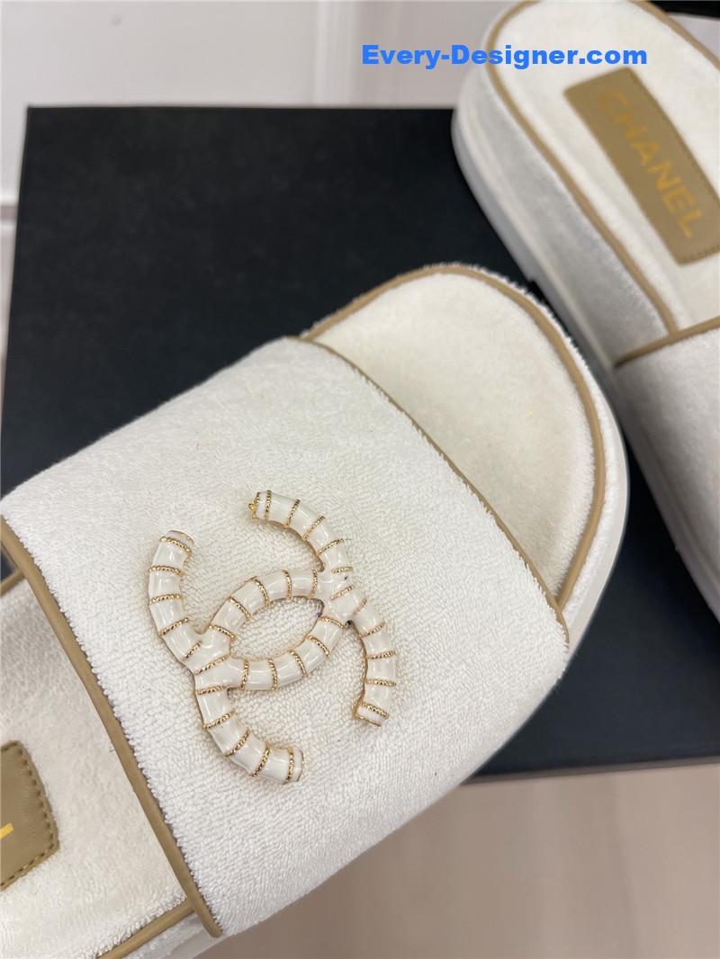 CC rhombus CC logo platform slippers