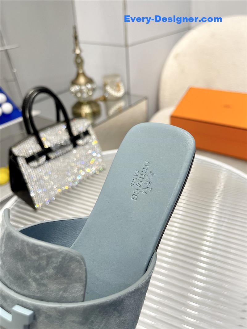 H**me5 classic h buckle sandals