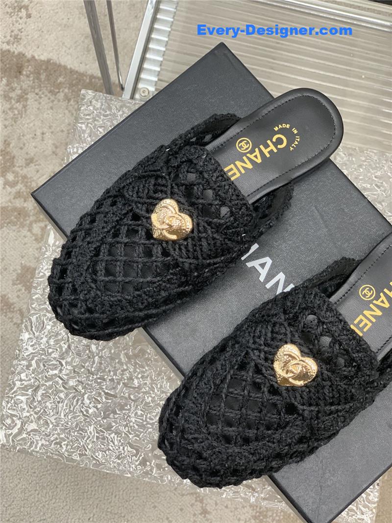 CC hollow Roman slippers