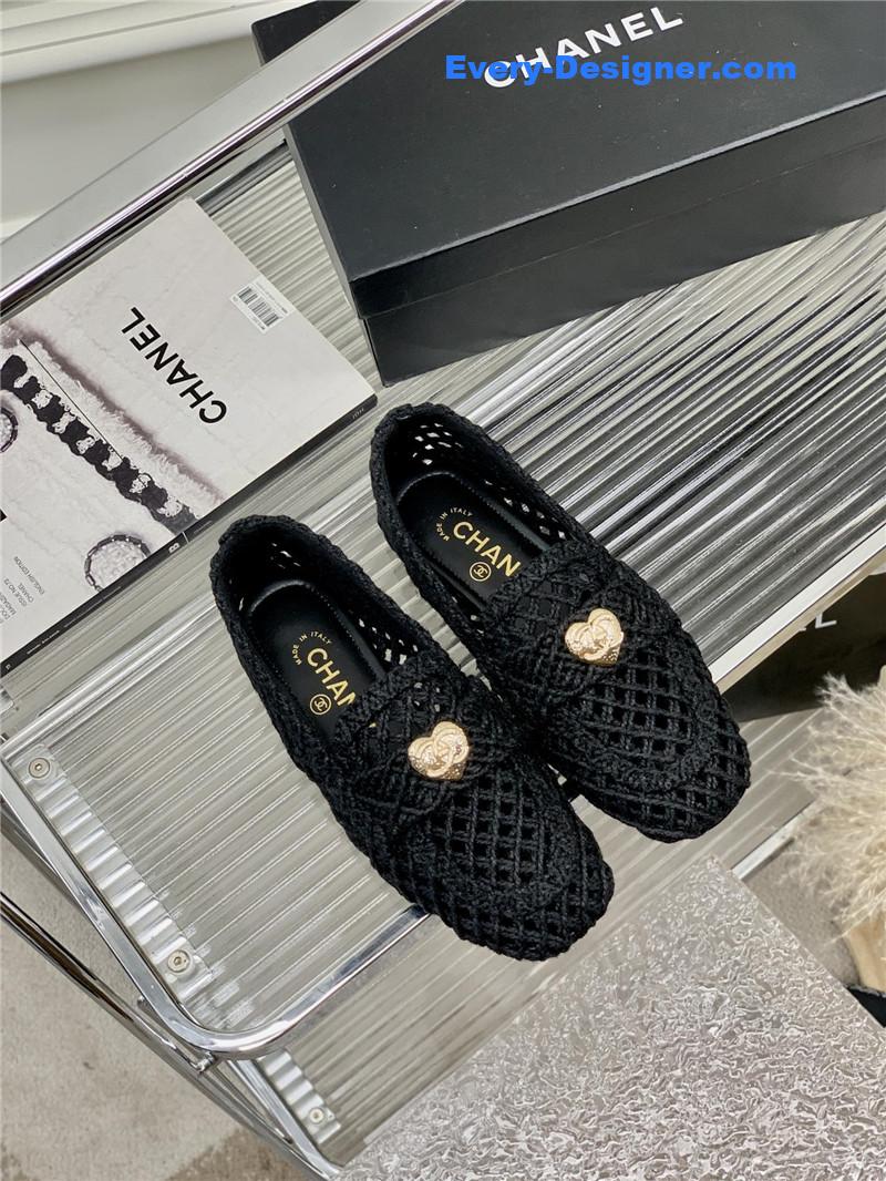 CC hollow Roman slippers