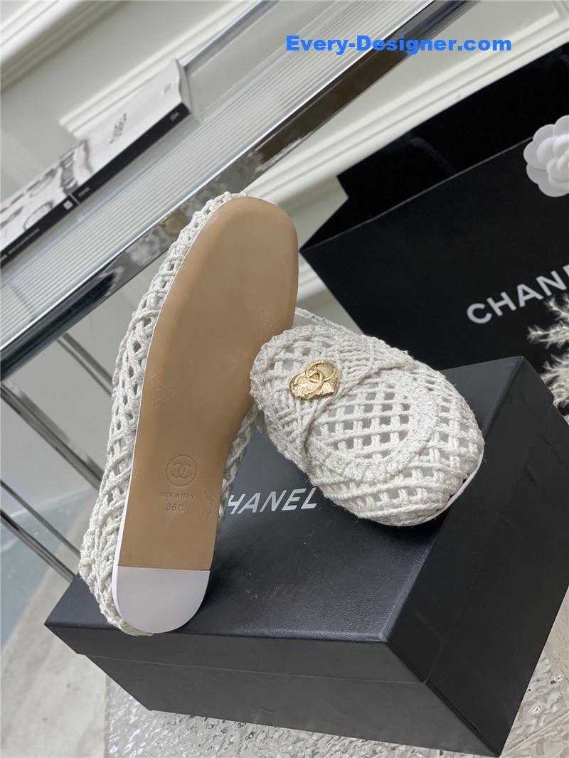 CC hollow Roman slippers