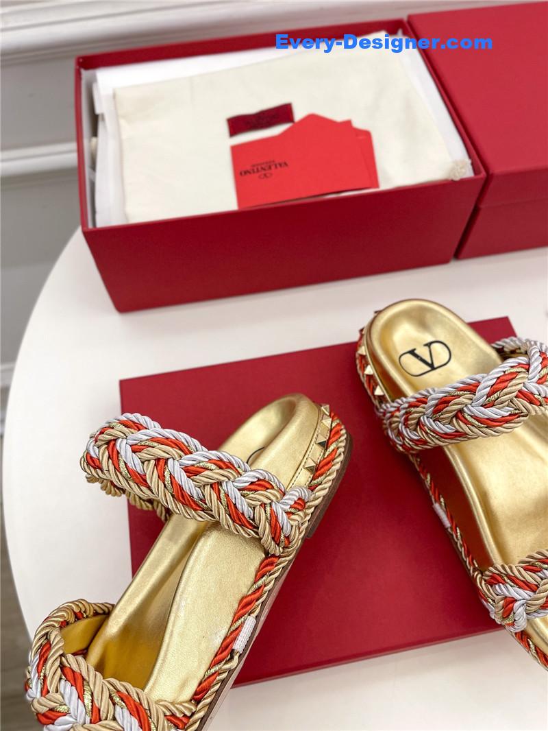Va1e*ntin0 hand woven slippers