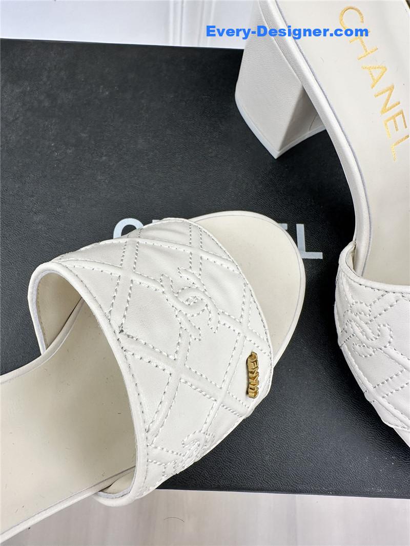 CC rhombus CC logo chunky heel slippers