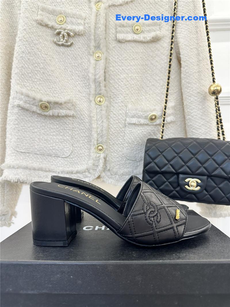 CC rhombus CC logo chunky heel slippers