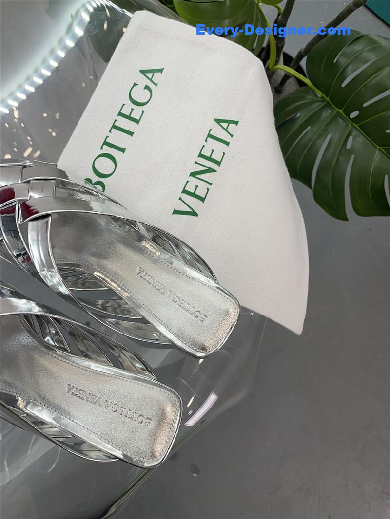 b0tt*ga Ven*ta square toe flat woven slides