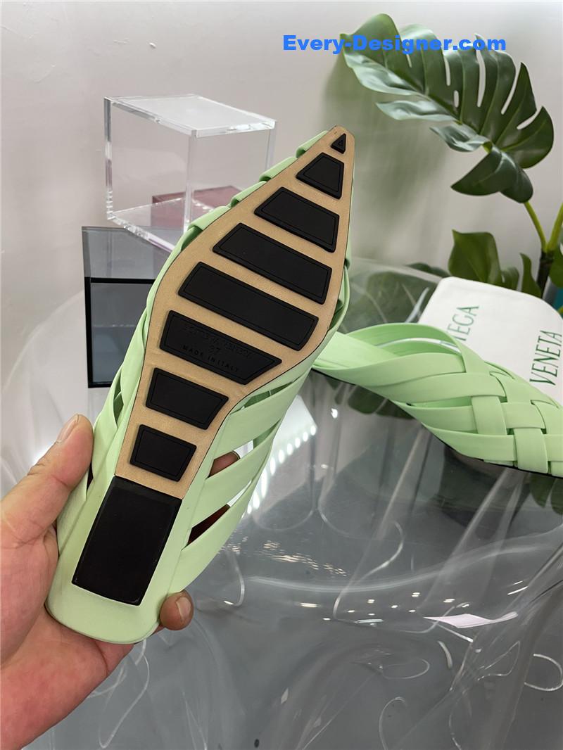 b0tt*ga Ven*ta square toe flat woven slides