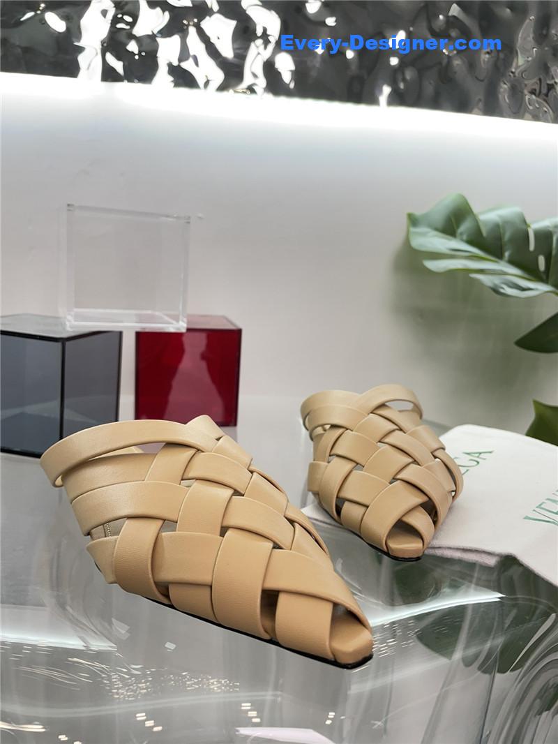 b0tt*ga Ven*ta square toe flat woven slides