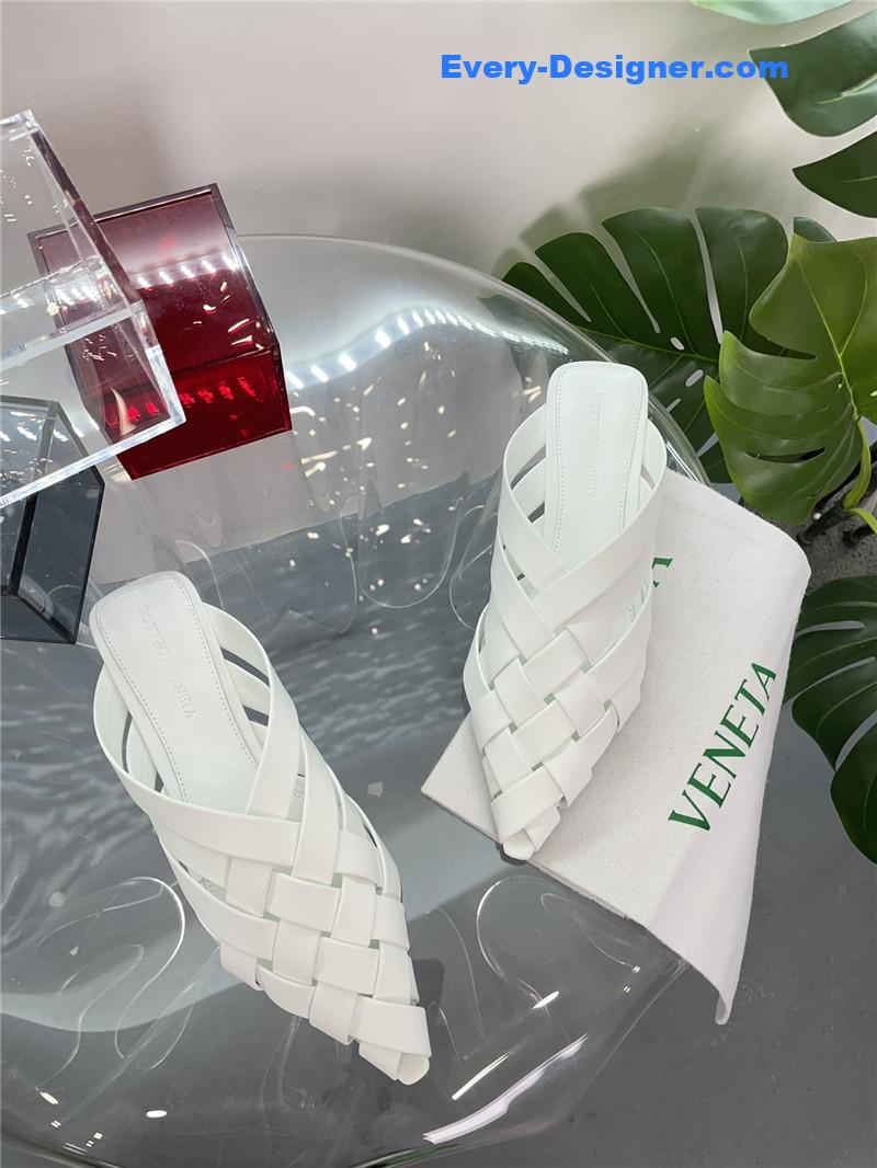 b0tt*ga Ven*ta square toe flat woven slides