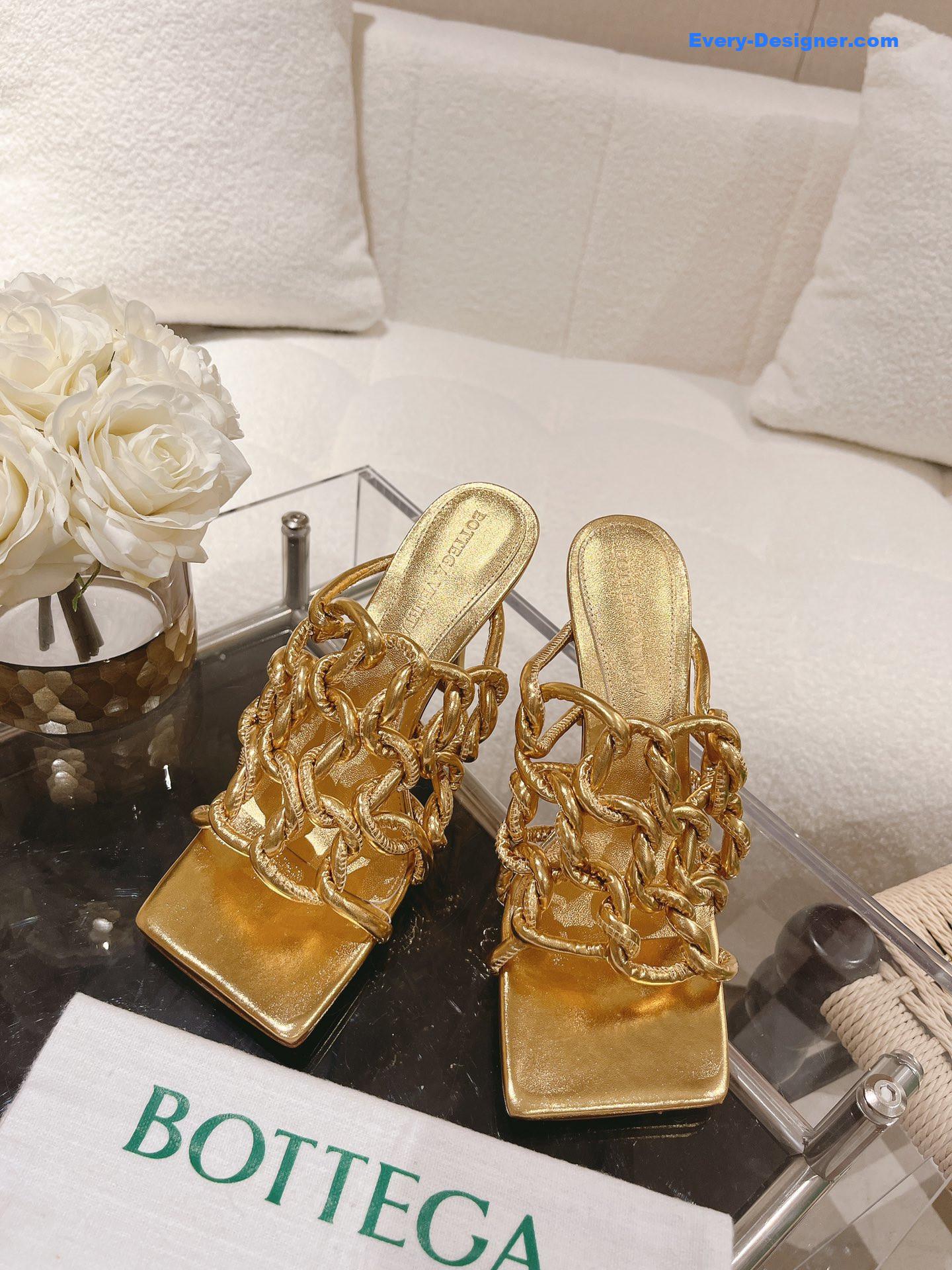 b0tt*ga Ven*ta handwoven sandals