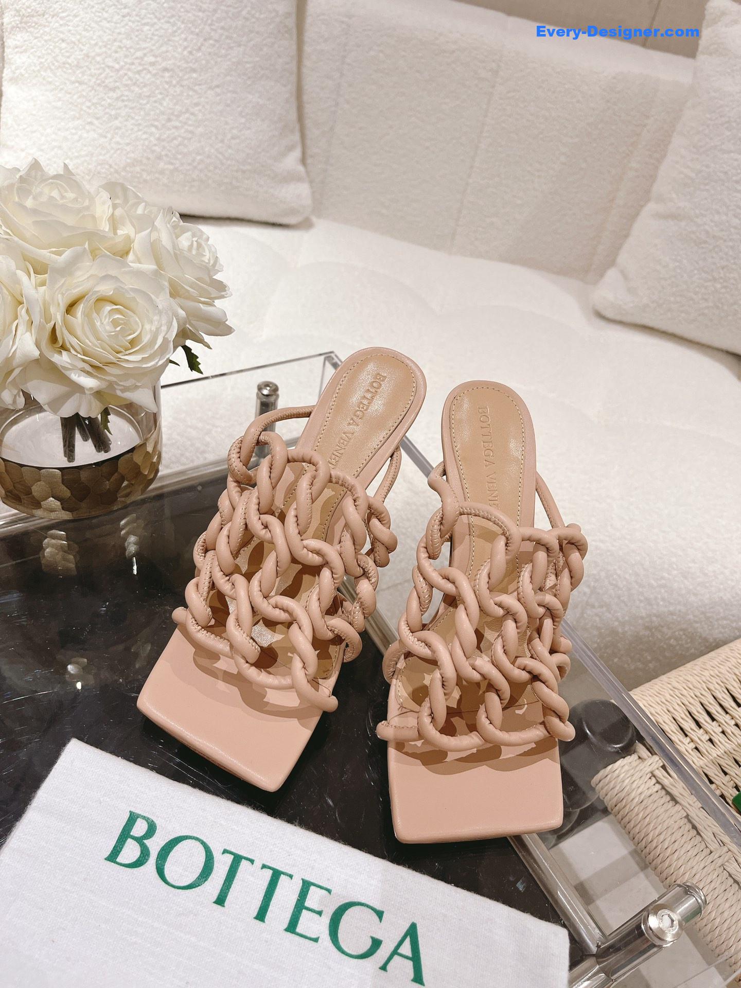 b0tt*ga Ven*ta handwoven sandals