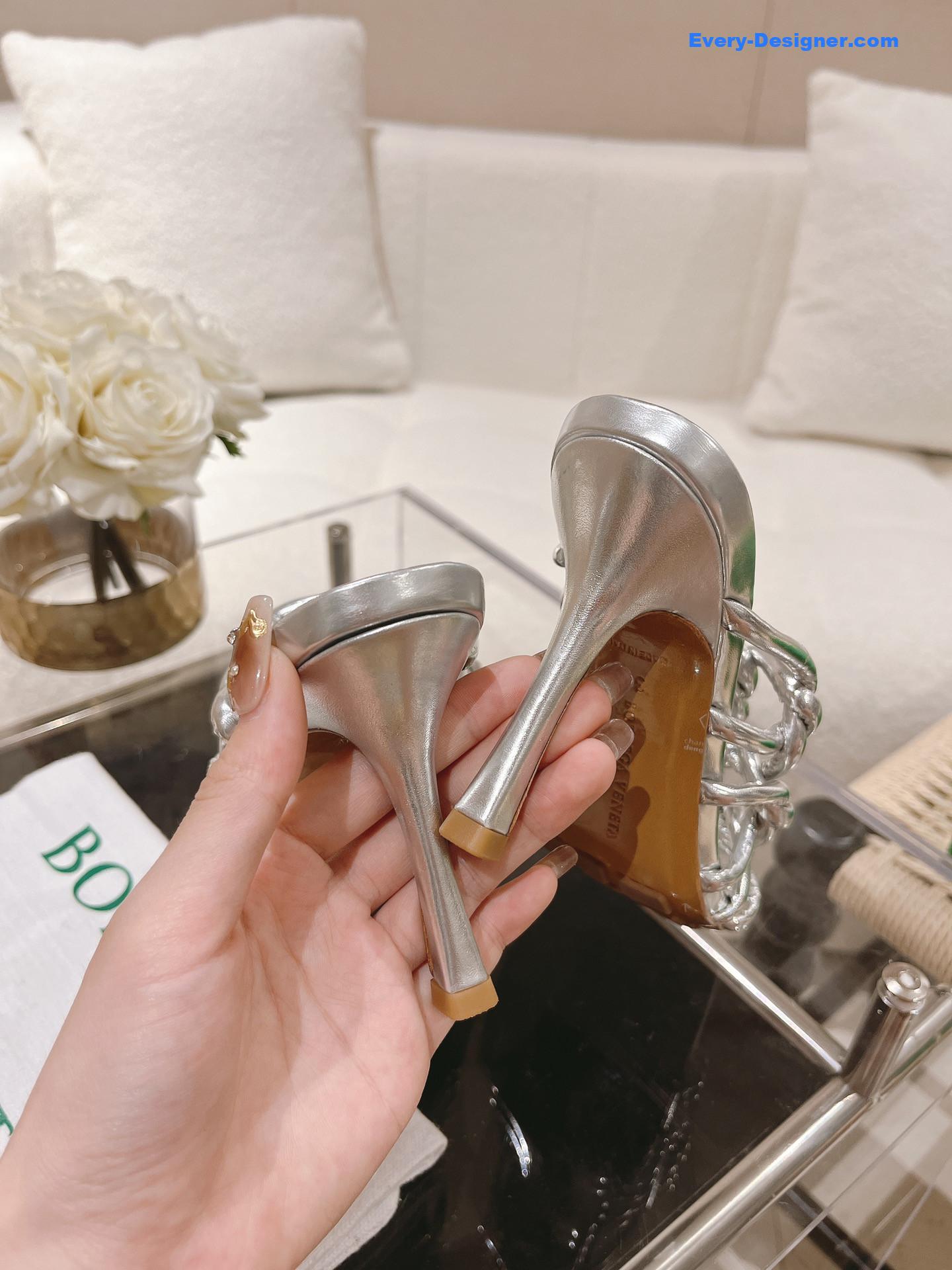 b0tt*ga Ven*ta handwoven sandals